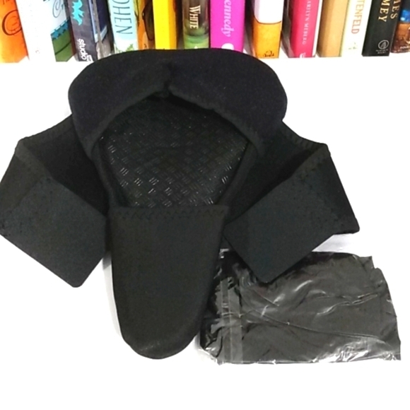 BLACK GEL CUSHIONED BICYCLE SEAT COVER BIKE SEAT COVER NWT - Picture 4 of 7